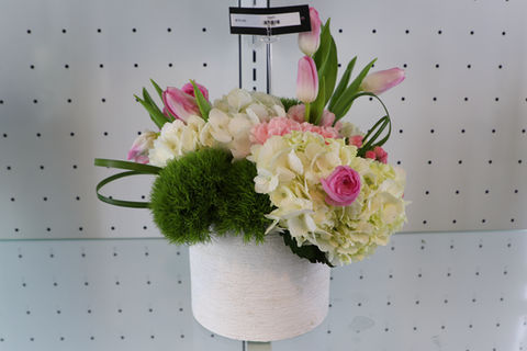 Bokay Flowers Florist in Frankfort, IL. An established florist group offering seasonal, high-grade floral arrangements. We have subscriptions, planter designs, event centerpieces, and other professional services. Find BoKAY Flowers pre-made arrangments in the floral cooler inside 1N Décor in Downtown Frankfort.