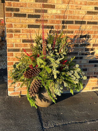 Bokay Flowers Florist in Frankfort, IL. An established florist group offering seasonal, high-grade floral arrangements. We have flower subscriptions, outdoor planter garden designs, event centerpieces, and other professional floral services. Find BoKAY Flowers pre-made arrangements in our floral cooler inside 1N Décor in Downtown Frankfort.