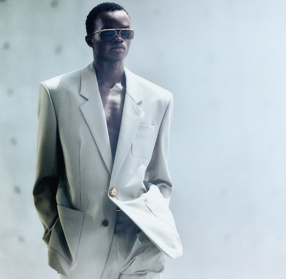 TENDENCIAS SS27: EL ANÁLISIS DEFINITIVO DE PARIS FASHION WEEK MEN’S Y EL NUEVO TRAJE MASCULINO