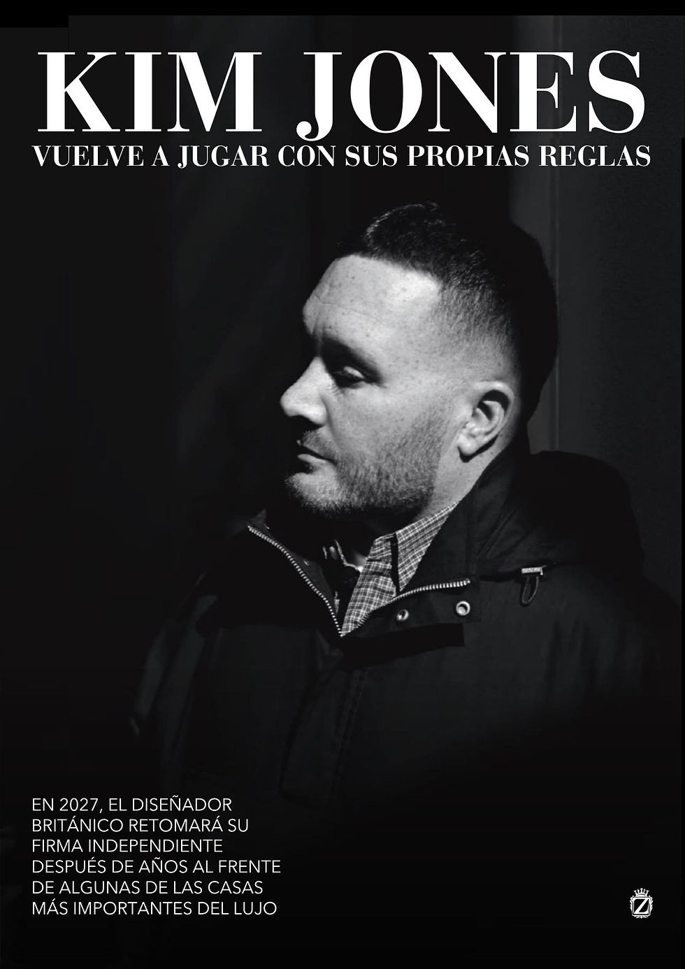 Retrato en blanco y negro del diseñador de moda británico Kim Jones luciendo una chaqueta oscura