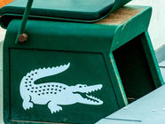LACOSTE BORRÓ AL COCODRILO