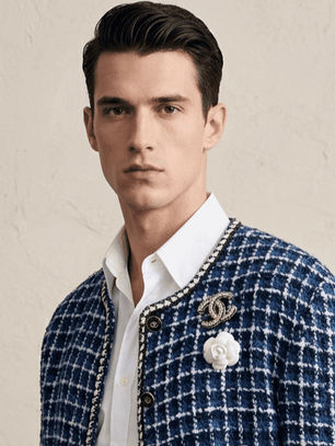 CHANEL AND MENSWEAR: WHY DOESN’T THE MAISON HAVE A MEN’S LINE?From Karl Lagerfeld to Jacob Elordi: A journey through the decades in which Chanel has dressed iconic men without the need for a menswear label.