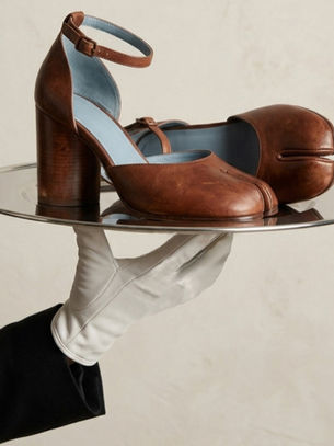 MAISON MARGIELA TABI. How Martin Margiela transformed a traditional Japanese design into one of contemporary fashion’s most recognizable visual languages.