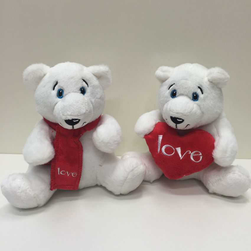 OSO BLANCO 18CM BUFANDA O CORAZON