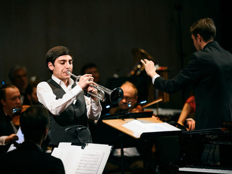 «Ծնվել եմ Արցախում» ծրագրի շեփորահար, «Դիալոգ» կազմակերպության կրթաթոշակառու Արսեն Սաֆարյանը ելույթ ունեցավ «Արտիս Ֆուտուրա» հիմնադրամի հոբելյանական համերգին