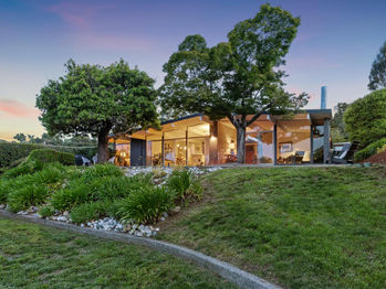 🏡 Just Sold in Marin’s Terra Linda Neighborhood: 708 Birchwood Court, a Classic 5-Bedroom Eichler 🥂