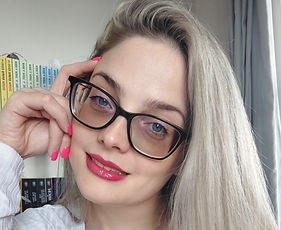 small town romance author Bailey Hart