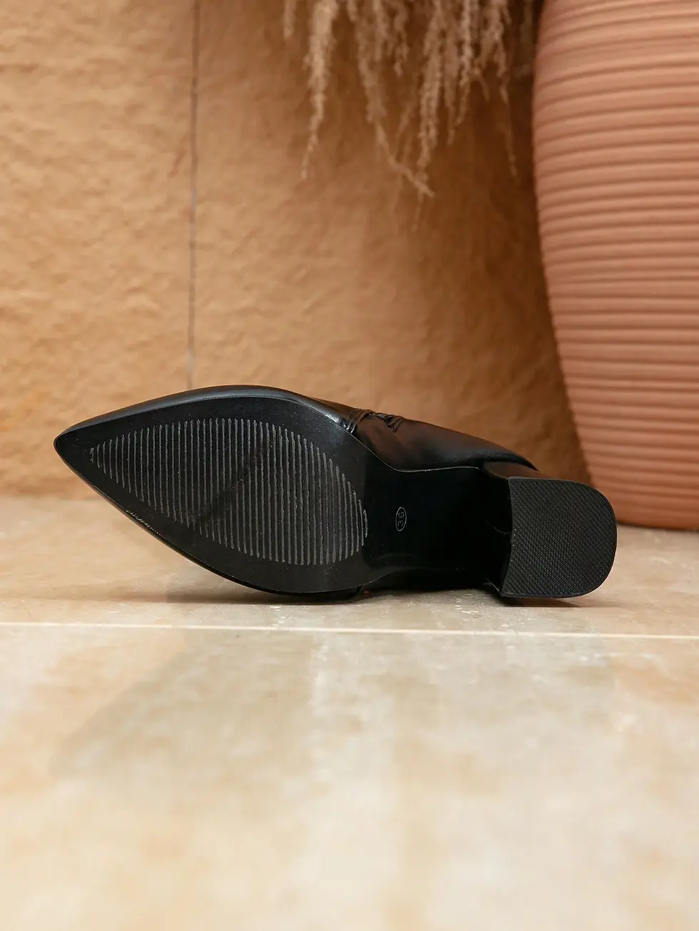 Miniatura: Botas de vestir de tacón grueso con punta afilada para mujer, de color negro, c