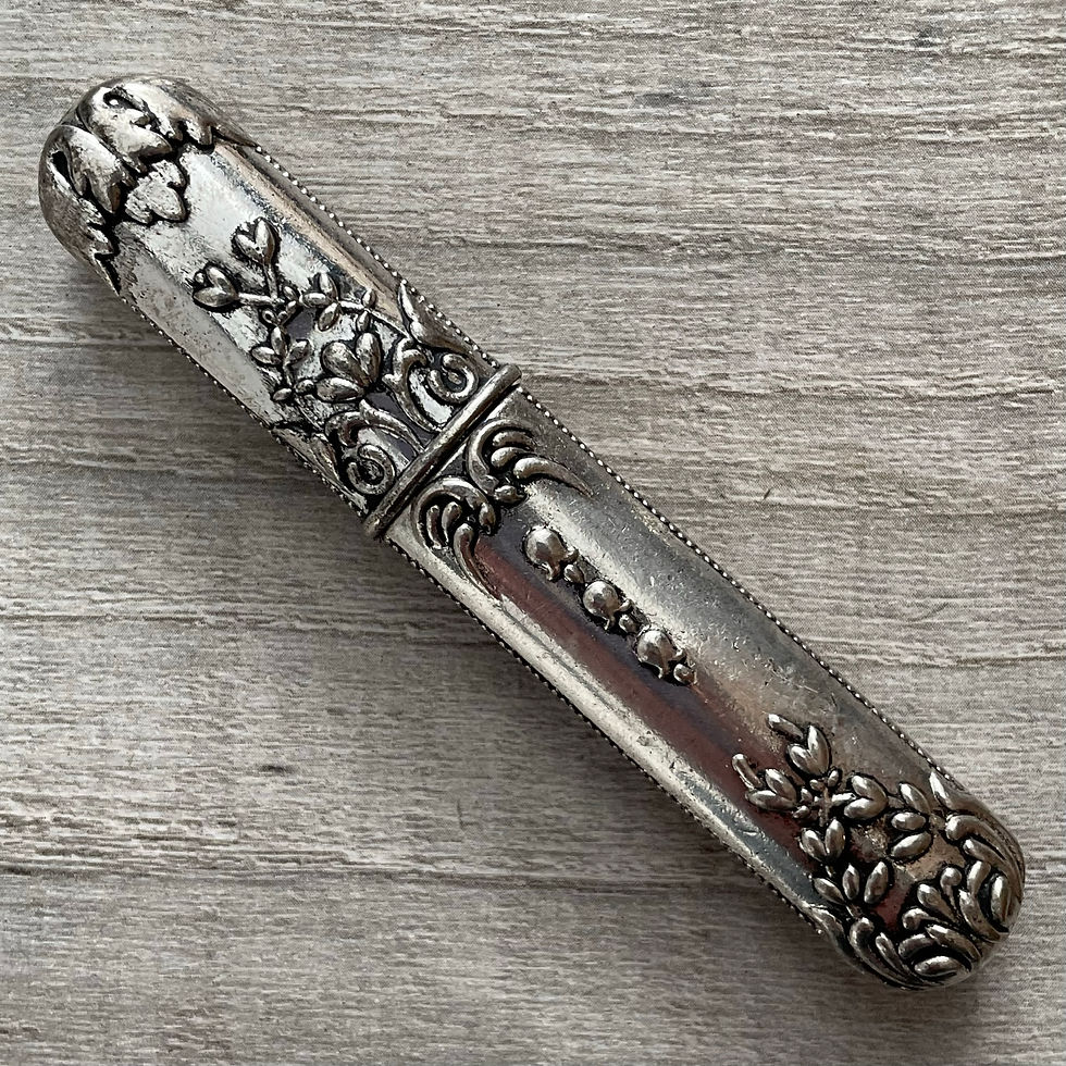 Thumbnail: Vintage Style Sewing Tools Kit