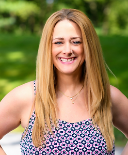 Lindsay brings creativity and enthusiasm to her role at Little Oak Nursery School. She holds a Bachelor of Arts in Fine Arts from the University of Maryland, College Park. Lindsay lives in Sykesville with her husband, Tony, and their son, Cody. After meeting at the University of Maryland, Lindsay and Tony spent seven years living in Honolulu, Hawaii, before returning to Maryland in 2016. Cody attended Mt. Hebron Nursery School and was fortunate to learn from many of the Little Oak Nursery School teachers during his early years.

Outside of the classroom, Lindsay enjoys watercolor painting and graphic design. She volunteers on the PTA board at her son’s school, supporting social media efforts and helping plan community events. As a family, they enjoy spending time at the beach, playing outside, and visiting local arcades.