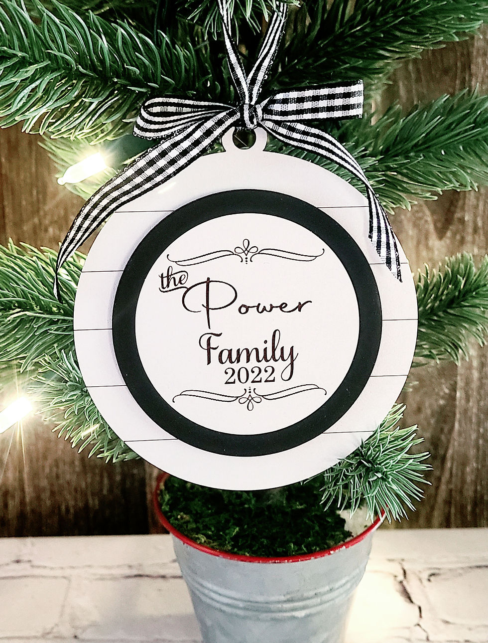Thumbnail: Classic Family Ornament