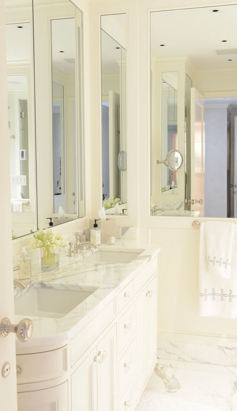 08 master bath needs retouch3375