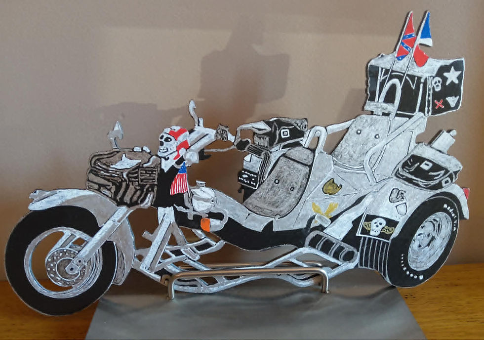 Dessin de moto trike détaillé sur une plaque en ardoise