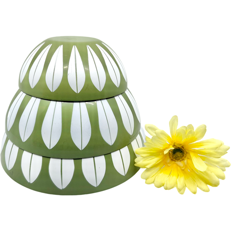 Thumbnail: Vintage Set Of 3 Catherineholm Avocado Green Enameled Lotus Bowls