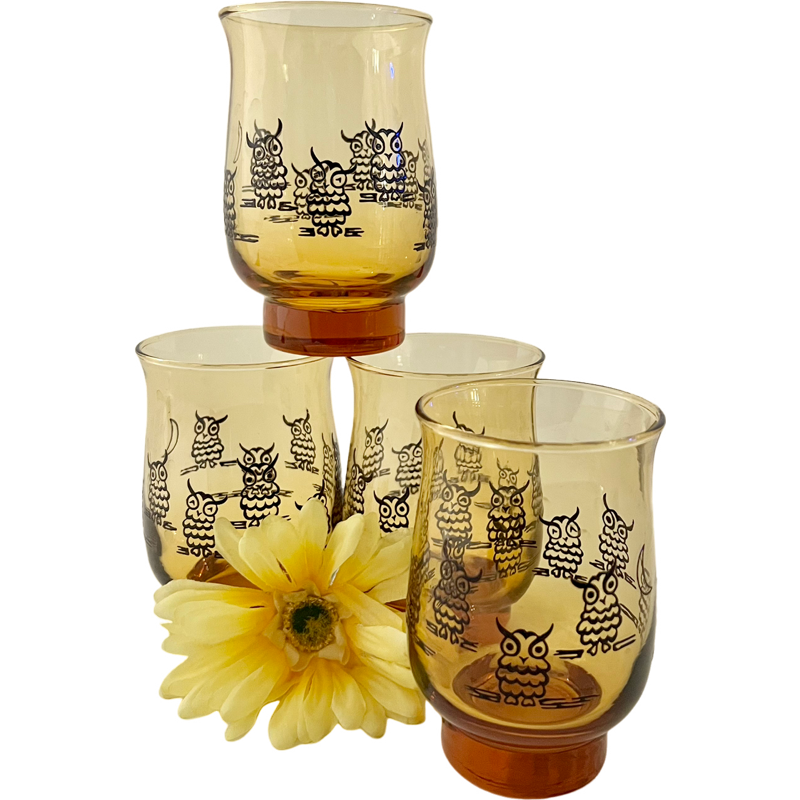 Thumbnail: Vintage Libbey Owl M. Dia Signed Glasses / Vintage Set of 4 Libbey 10 Oz Glasses