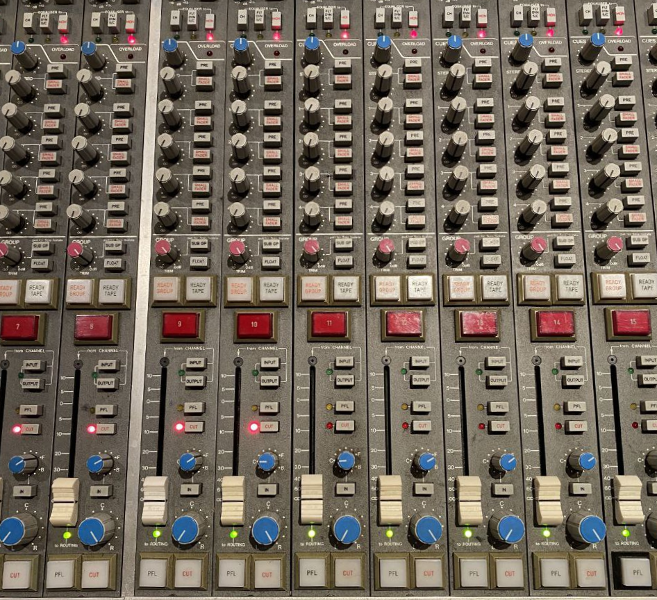picture of an ssl 4000G+ console