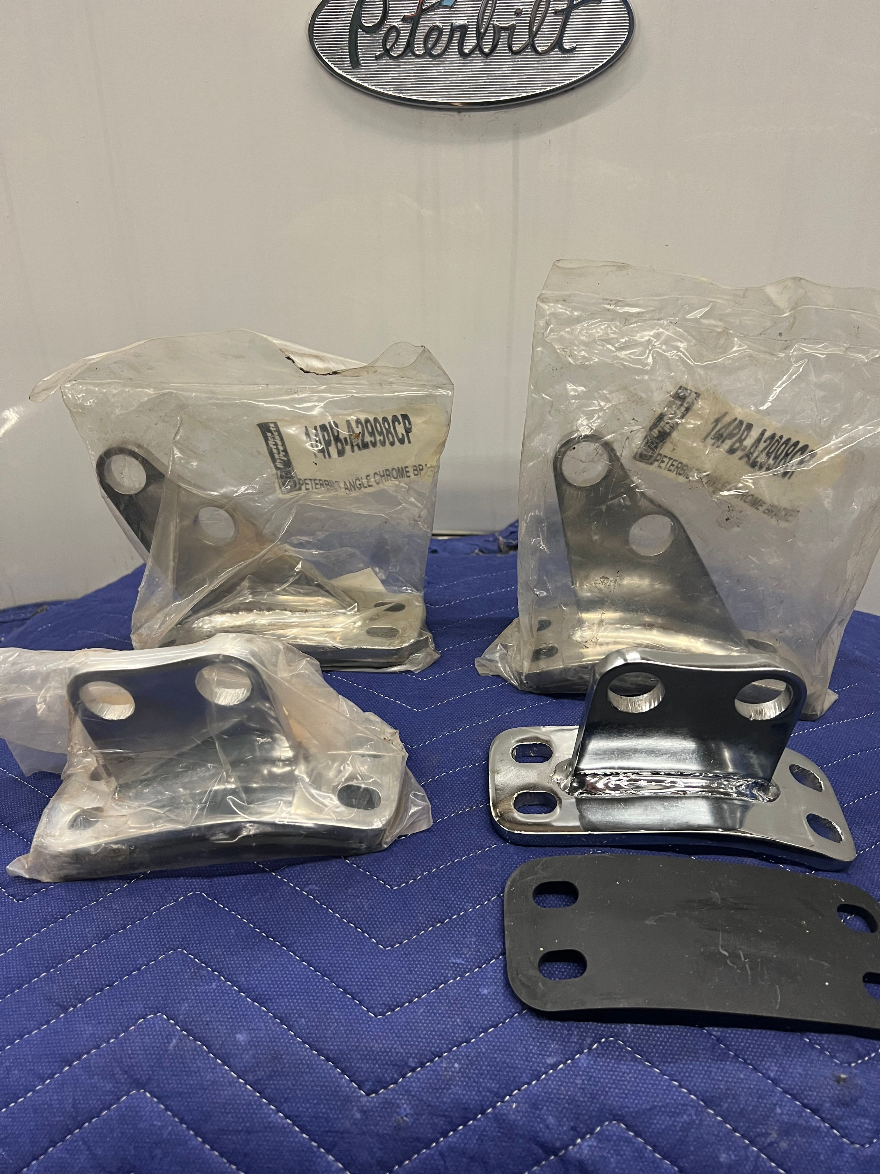 New Peterbilt Cab Exhaust bracket 1 pair straight