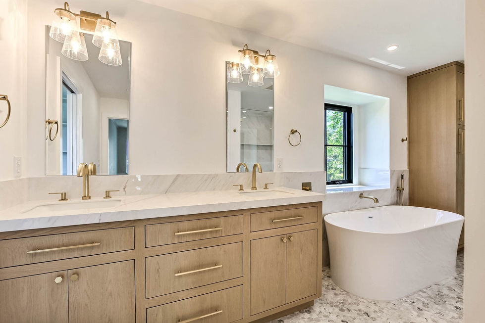 Primary Suite Bathroom