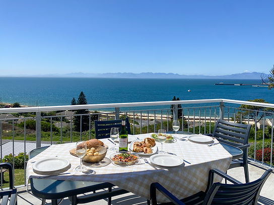 Paradise Views Deck area.JPG