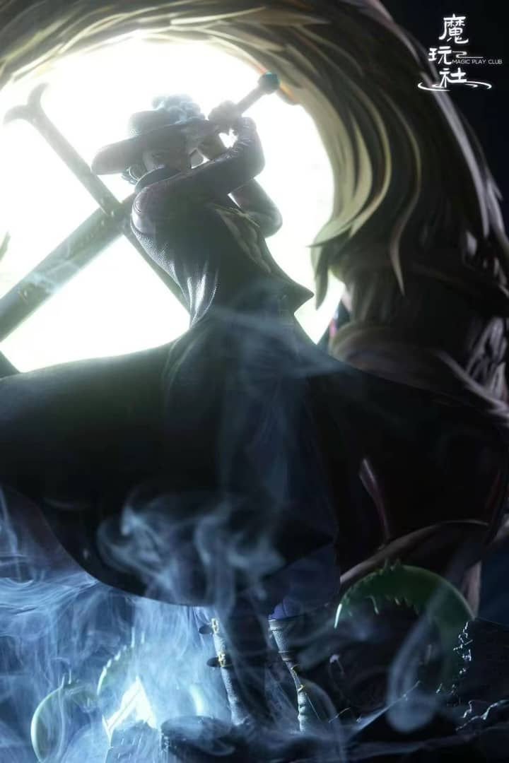Thumbnail: Magic Play Club - One Piece - Dracule Mihawk GK Resin Statue