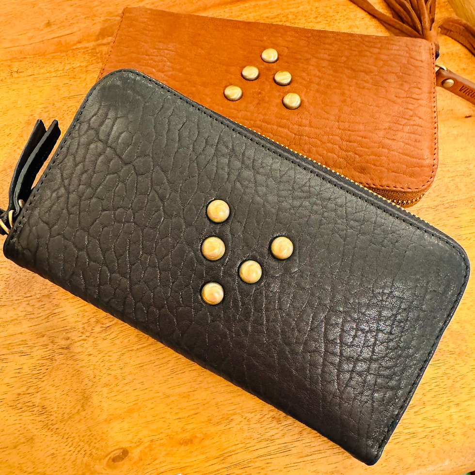 専用になります　　　VIRGINIE DARLINGバージニンダーリン財布 専用になります VIRGINIE DARLINGバージニンダーリン財布