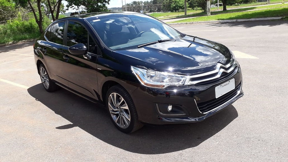 Citroen C4 Lounge com Teto Solar 1.6 Turbo  15/16