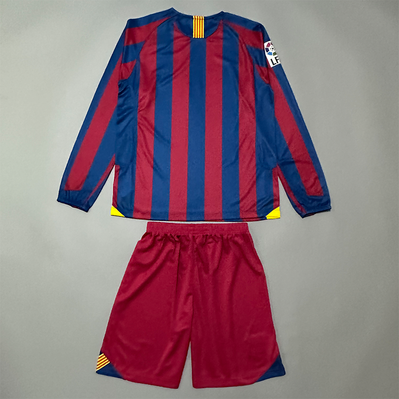 Thumbnail: Youth Barcelona 2005-06 Home L/S Kit