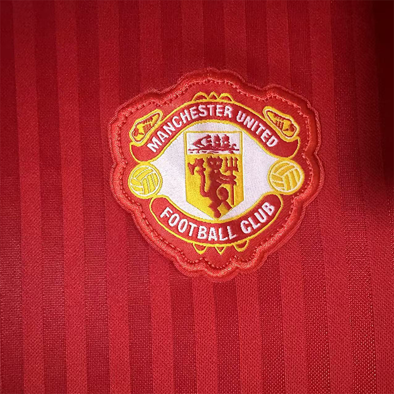 Thumbnail: Man United Icons Retro Jersey