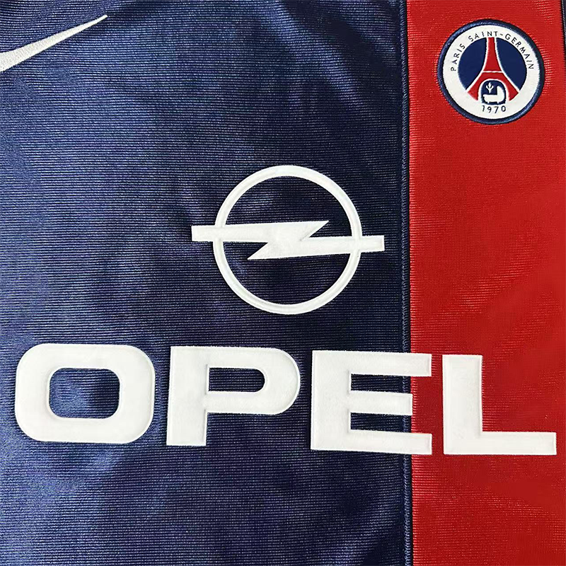 Thumbnail: Youth Paris Saint-Germain 2001-02 Home Kit