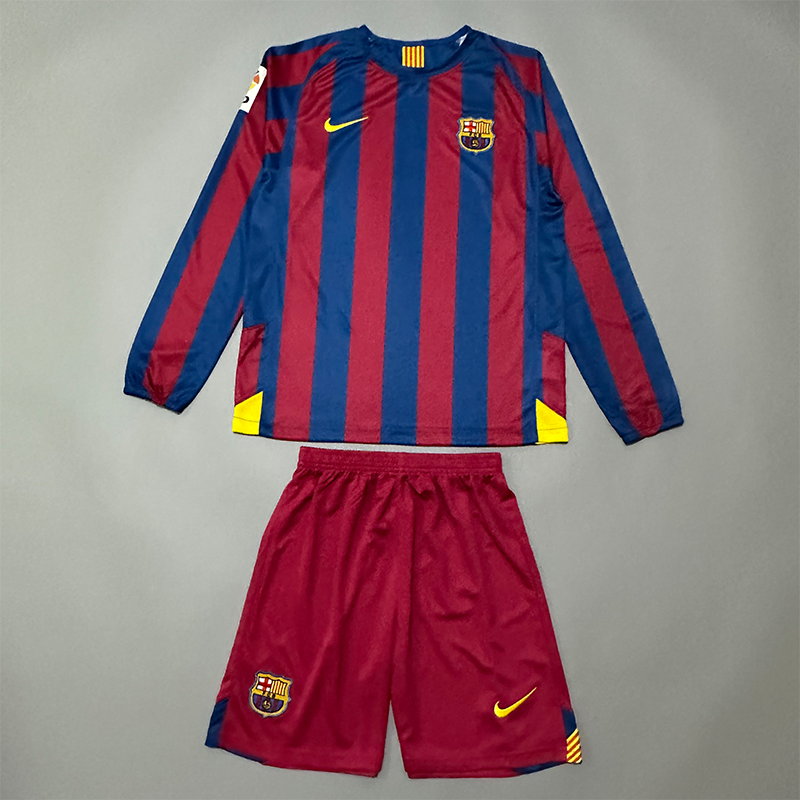 Thumbnail: Youth Barcelona 2005-06 Home L/S Kit