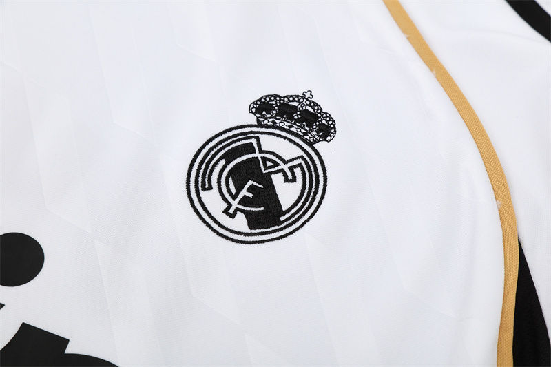 Thumbnail: Real Madrid 2011-12 Retro QTR ZIP