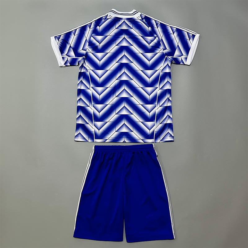 Thumbnail: Youth Real Madrid 2025-26 Lifestyler Kit