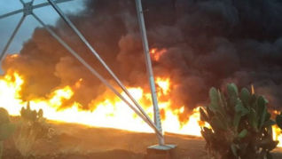 PEMEX CONTROLA FUEGO DESPUÉS DE ACTO DE VANDALÍSMO