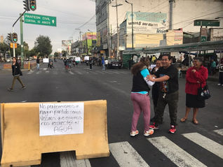 CONDUCTOR ATROPELLA A MANIFESTANTES EN ERMITA IZTAPALAPA