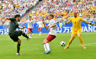 AUSTRALIA 1-1 ANTE DINAMARCA GRACIAS A POLÉMICO PENAL