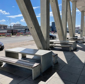 Både under overdækning og så alligevel i det fri