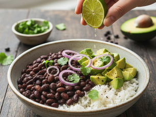 Bowl de porotos negros, arroz y palta: receta nutritiva, fresca y fácil