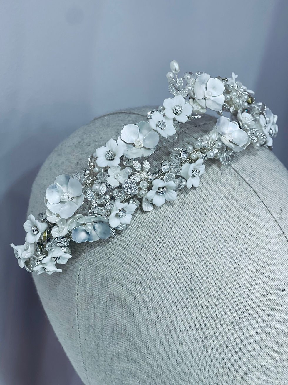Thumbnail: ATHENA COLLECTION - EXQUISITE LUXE HEADBAND - SILVER AHB64