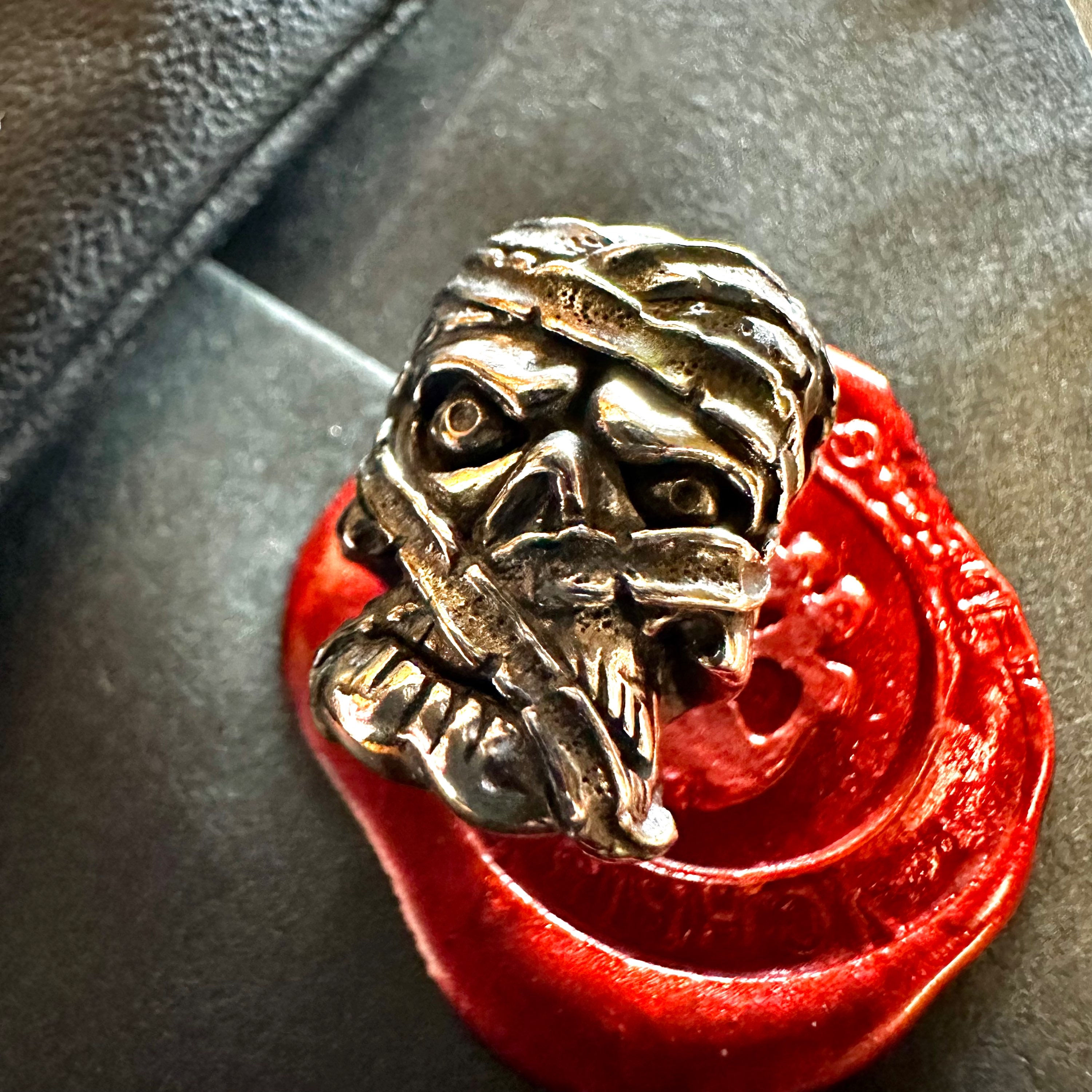 Chris Black Designs - H2 Mummy Bead