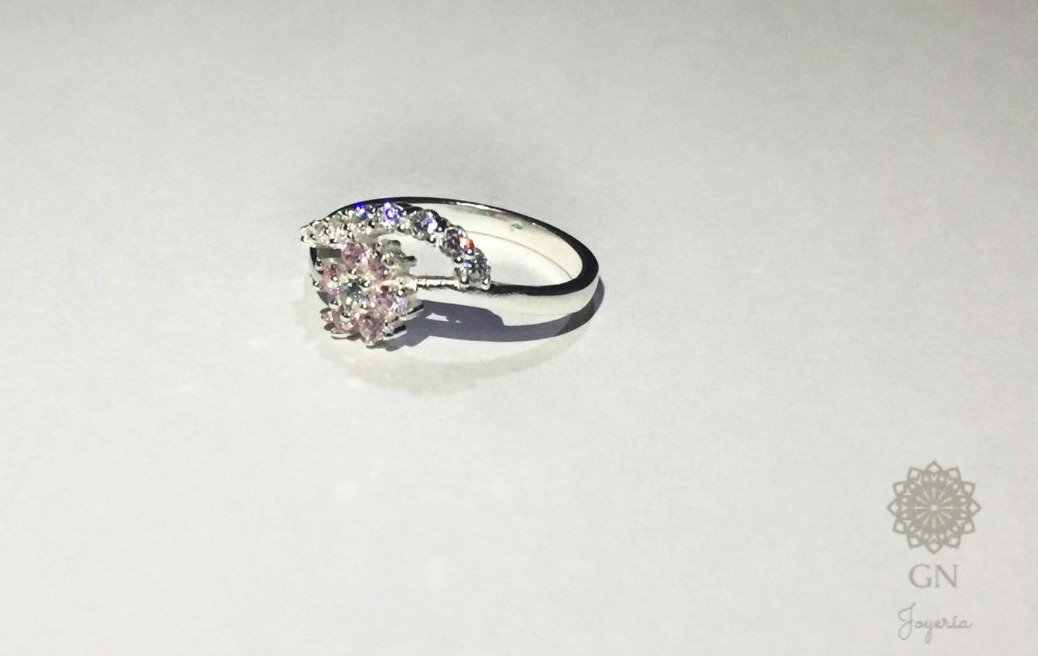 Anillo de plata con Piedra Rosa de Francia