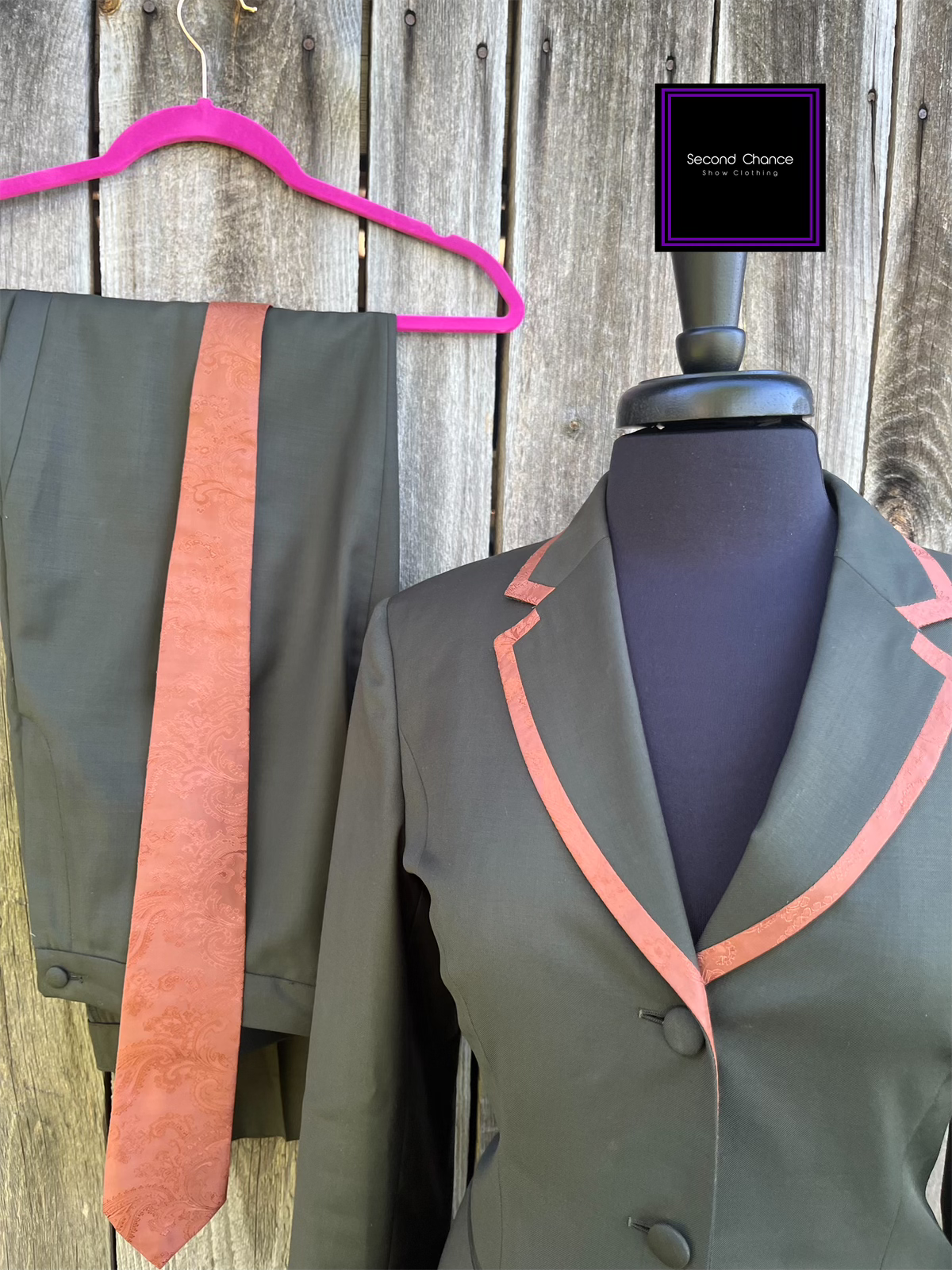 Custom Collars Suit - Womens M/L 