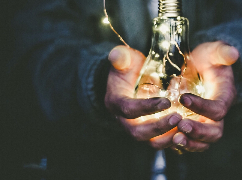 riccardo-annandale-7e2pe9wjL9M-unsplash edit2.png