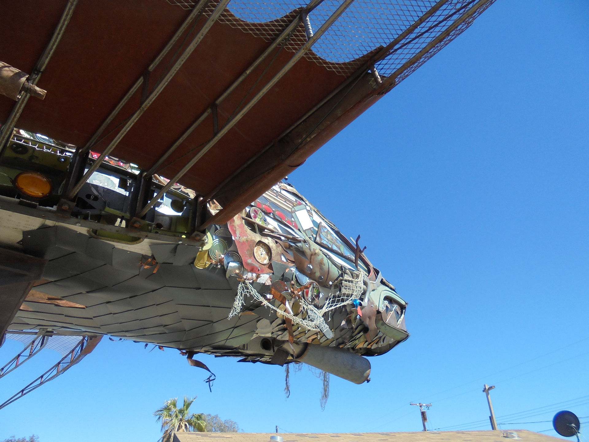 Da Vinci Fish at Bombay Beach