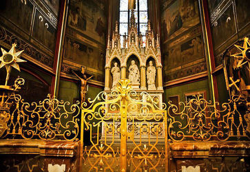 saint-vitus-cathedral-interior.jpeg