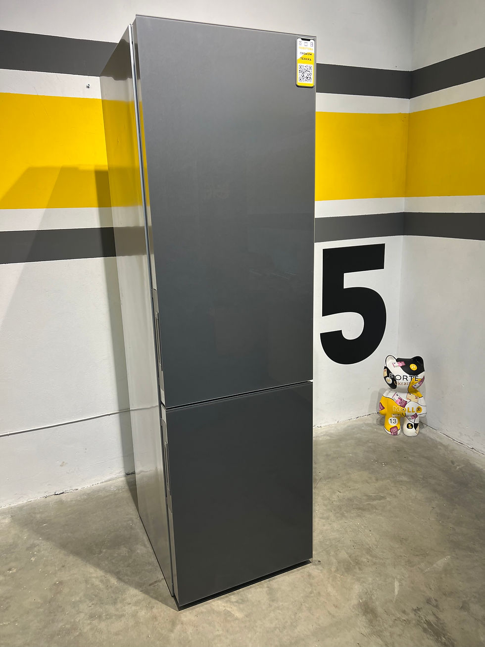 Miniatura: Топовий скляний холодильник KFN 4898