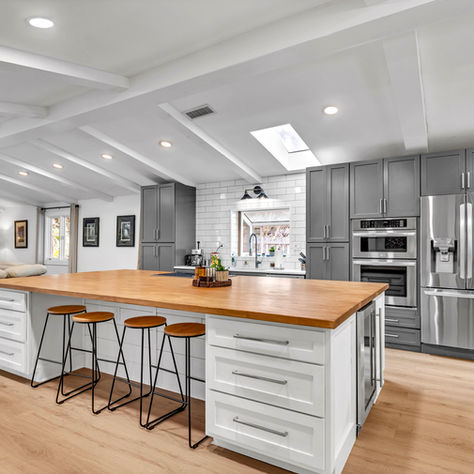 Luxury kitchen with open floor plan in a home in The Landings near Savannah