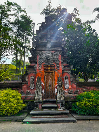 Pura Tirta Empul, Bali, Indonesia ©Image by Sophia Merkl