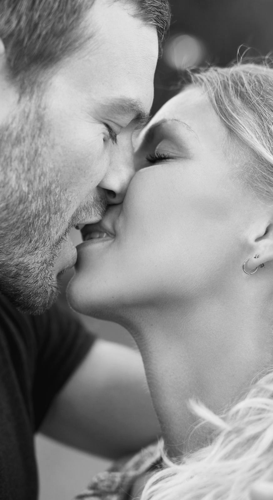 the-kiss.gif