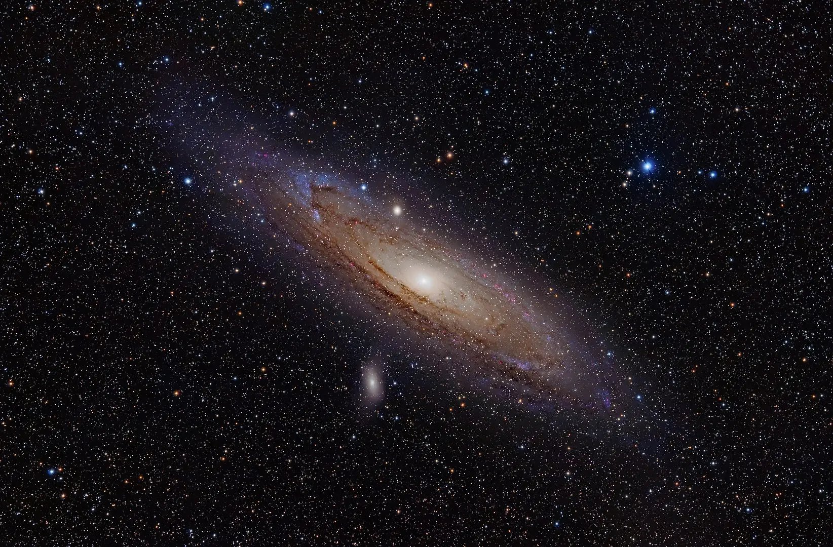 Andromeda Galaksisi (Messier 31, M31 veya NGC 224)