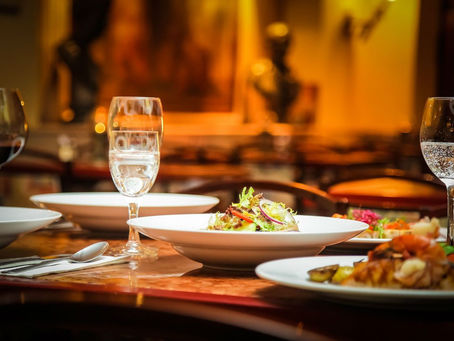 Implementan reglas de sanitización para la operación de bares y restaurantes